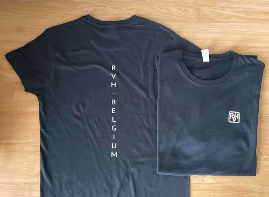 <p>Eerste merch van RVH-Belgium</p>